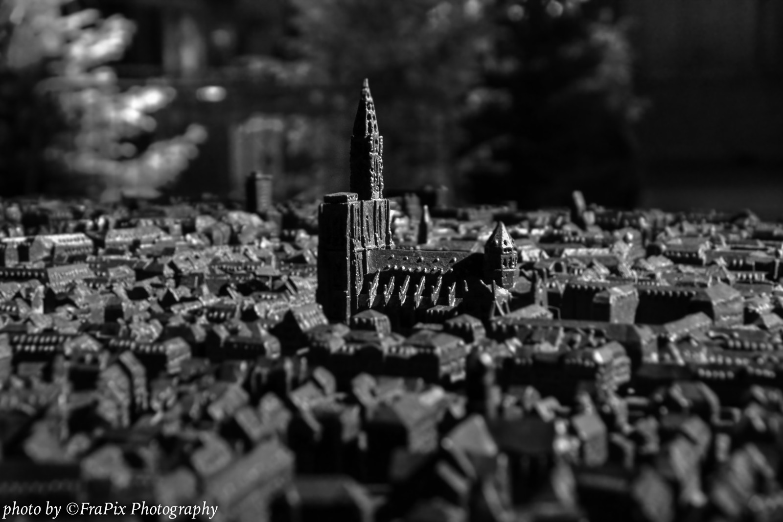 lidé, bílý, Černá, černobílý, město, Francie, metropole, publikum, Noir, mini, Strasbourg, Mecca, Alsace, tělesné, ville, blanc, miniaturní, dav, nb, Černý a bílý, monochromatické fotografování, lidské osídlení, cathedrale, maketa, Lieu