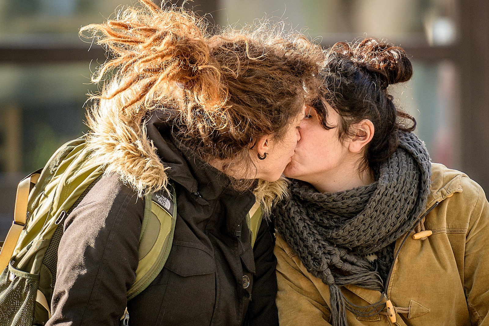 zima, strom, dívka, zábava, Street View, polibek, člověk, obejmout, interakce, Flagey, Portraitsderue, human behavior