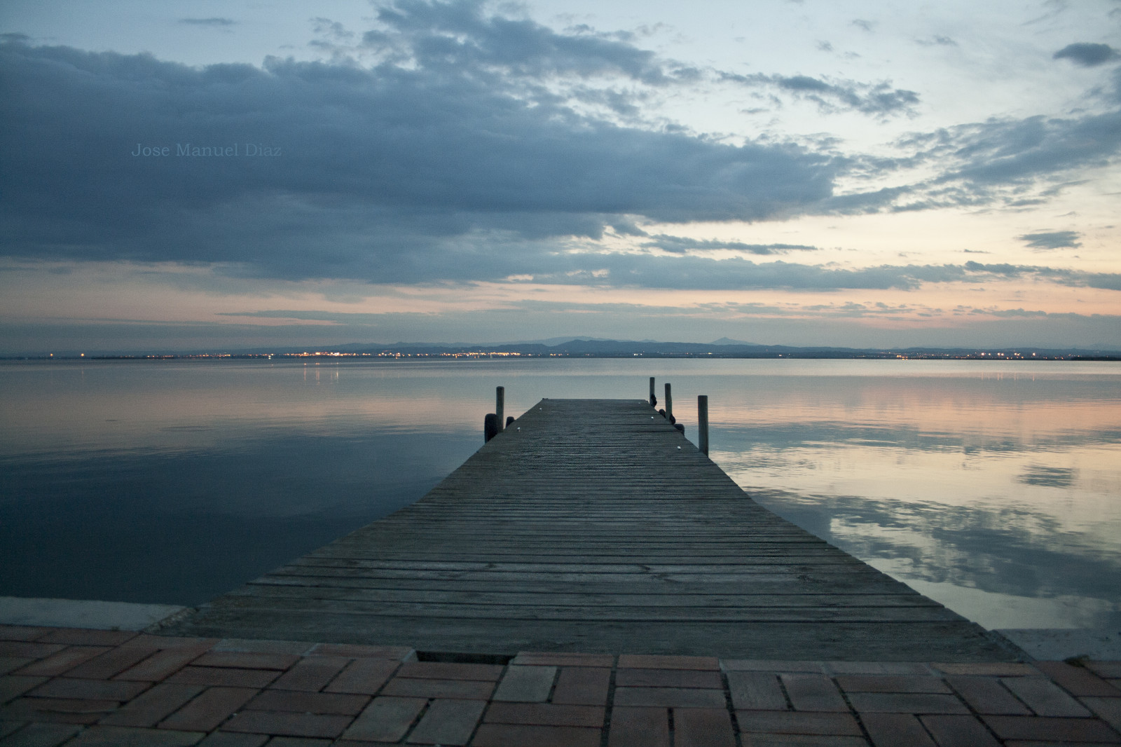 luce del sole, paesaggio, tramonto, mare, lago, acqua, riflessione, cielo, Alba, calma, sera, mattina, orizzonte, atmosfera, molo, bacino, crepuscolo, valencia, nube, alba, oceano, atardecer, agua, muelle, fenomeno meteorologico, frangiflutti, madera, embarcadero, albufera