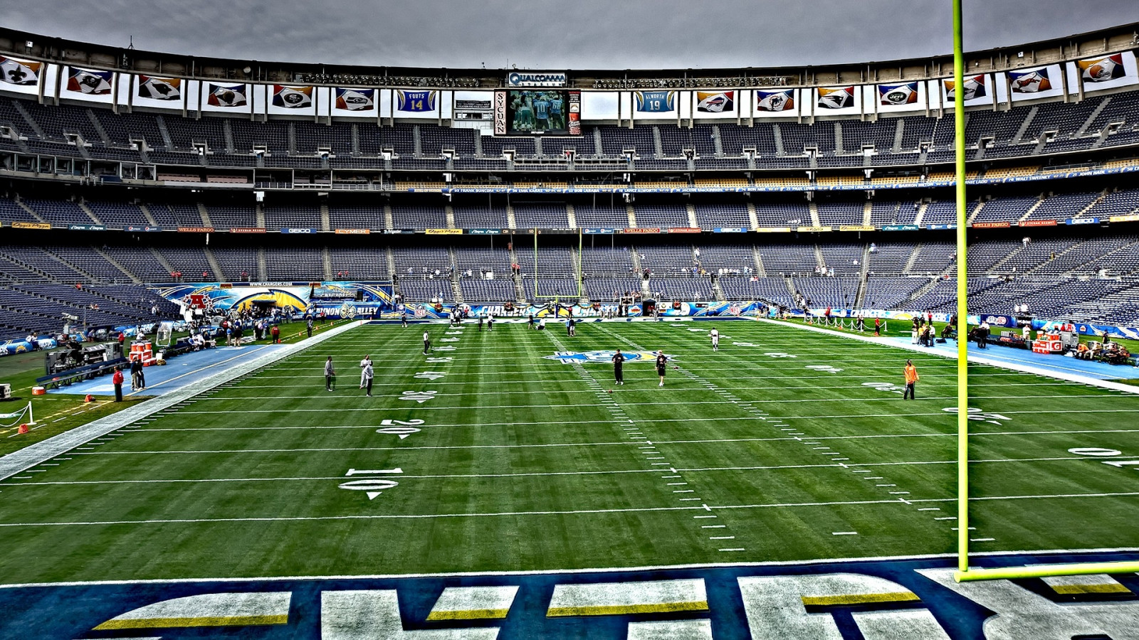 Americký fotbal, pole, výcvik, sportovci