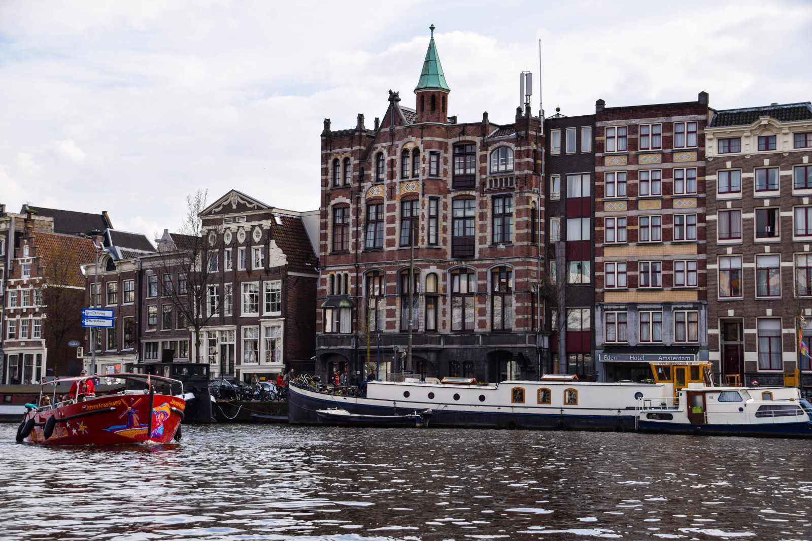 mennesker, båd, gade, bybilledet, arkitektur, bygning, køretøj, havn, by, Holland, Europa, Amsterdam, kanal, holland, cityview, Gade syn, m nniskor, streetphoto, noordholland, nederl nderna, nl, amsterdamcity, fartøjer, kanal, vandveje, landskabsform, krop af vand