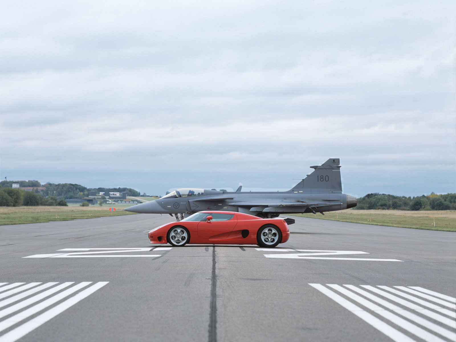 veicolo, aereo, aereo, aerei militari, Koenigsegg, aeronautica militare, Volo, Decollare, netcarshow, netcar, immagini di auto, auto foto, 2009, CC8S, aviazione, linea aerea, atmosfera della terra, aerei da combattimento, jet