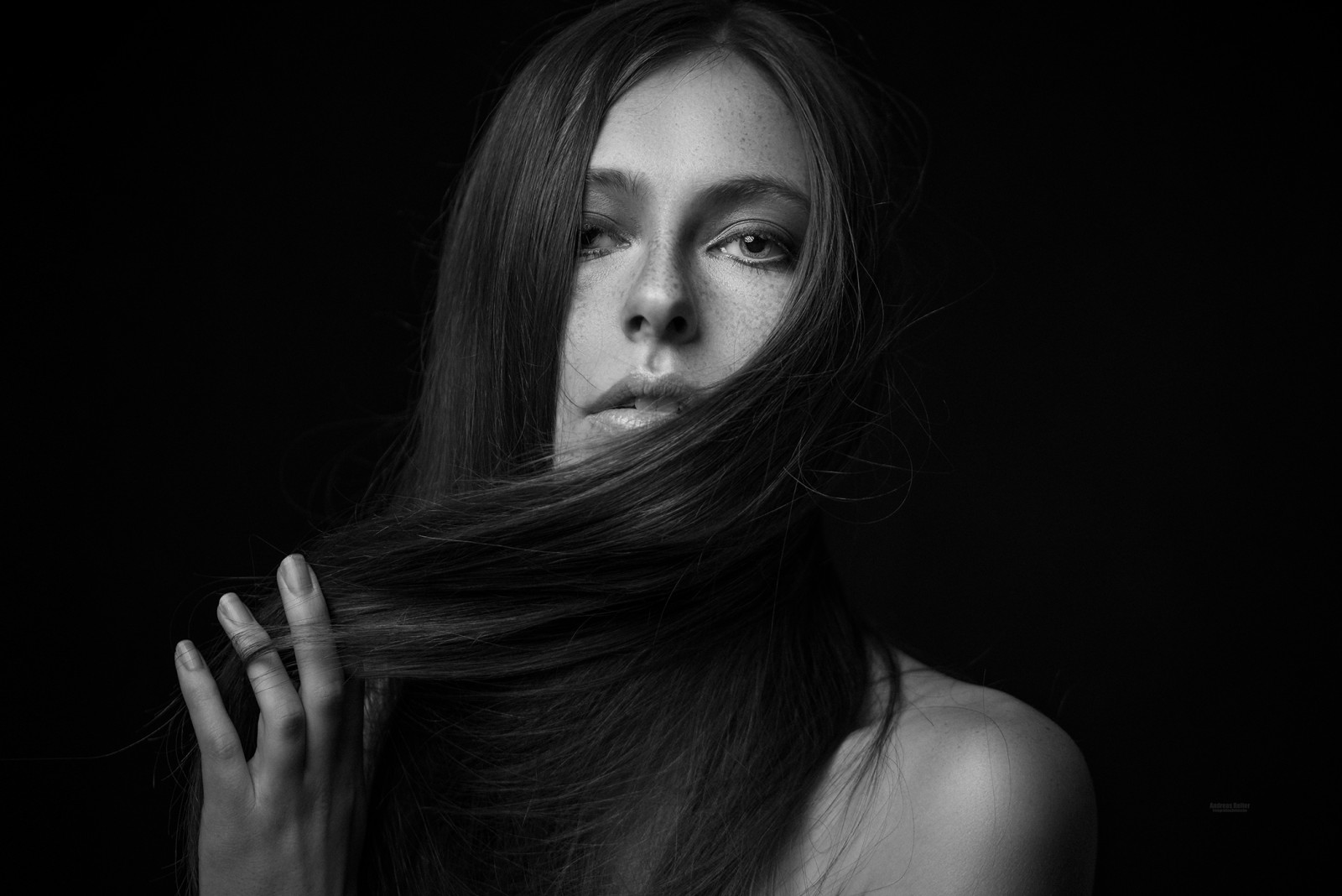 trouchnivění, fotografie, fotografování, portrét, Porträt, tvář, blondýnka, lidé, ritratto, ženský, ženský, Nikon, dívka, žena, ragazza, donna, krása, Krásná, Bella, bokeh, nóbl, smyslný, sensuale, sinnlich, Německo, deutschland, oči, augen, Occhi, Duše, licht, štika, světlo, tělesné, Černá bílá, Černý a bílý, schwarzweis, SW, biancoenero, mld, skancheli, D810, sigma, 105mmmacro