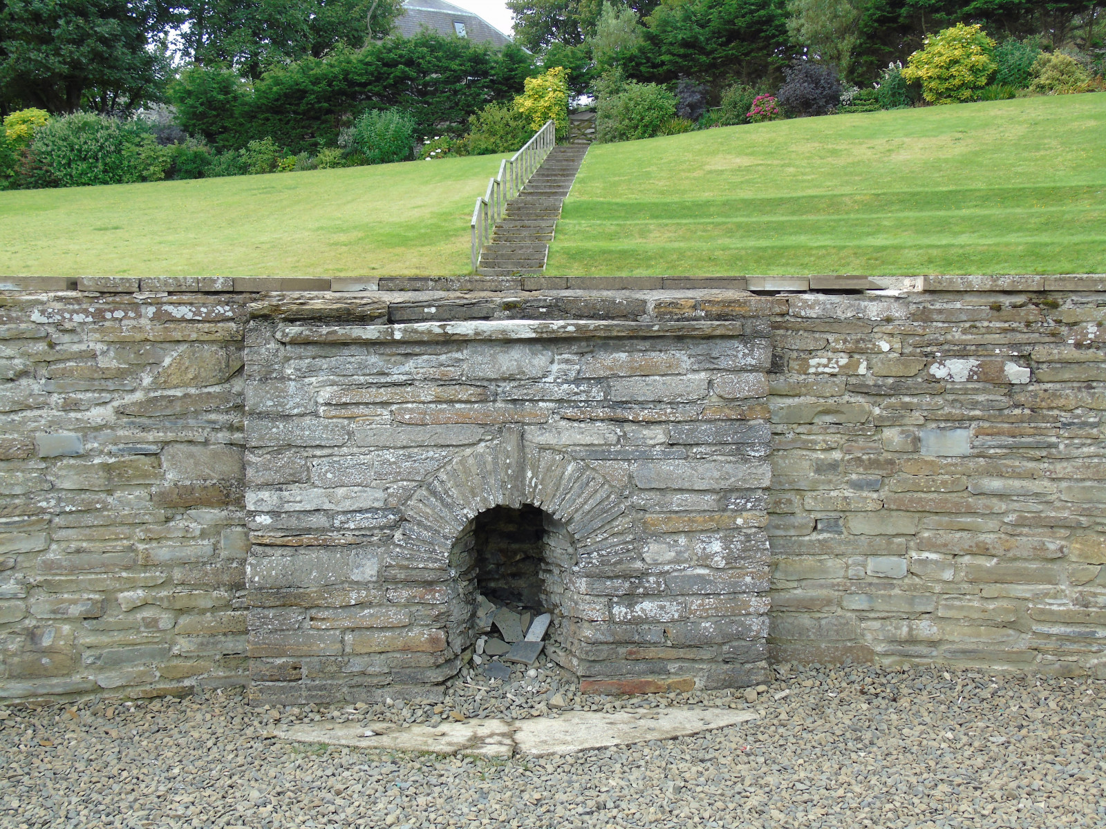 แนวนอน, สวน, หญ้า, ผนัง, สกอตแลนด์, สีเขียว, พุ่มไม้, เกาะ, หิน, โค้ง, เตาผิง, ทางเดิน, ซากปรักหักพัง, ขั้นตอน, หินทราย, ต้นไม้, ทัศนียภาพ, โครงสร้างกลางแจ้ง, orkney, กำแพงหิน, ท่วม, finstown