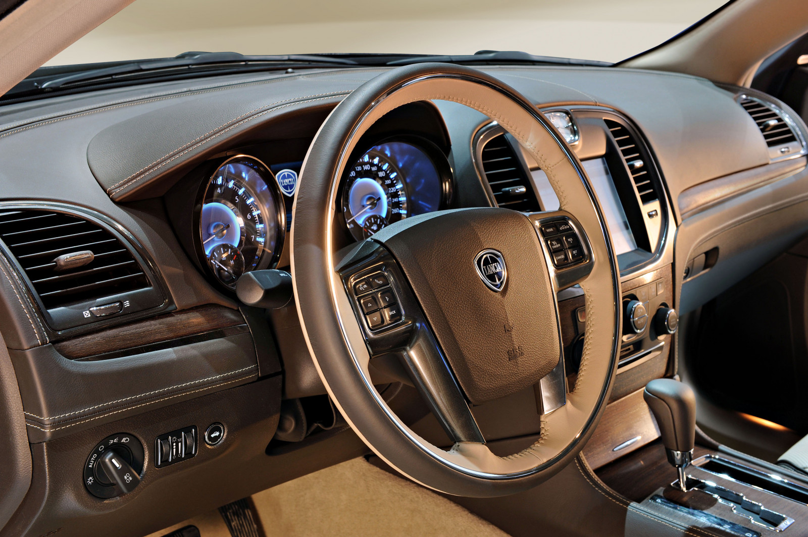 voiture, véhicule, volant, Sedan, 2012, Netcarshow, Netcar, Images de voiture, Photo de voiture, Lancia, Le ma, Véhicule terrestre, Extérieur de l'automobile, Fabrication automobile, Crossover suv, Voiture de direction, Véhicule de sport, Voiture de taille moyenne