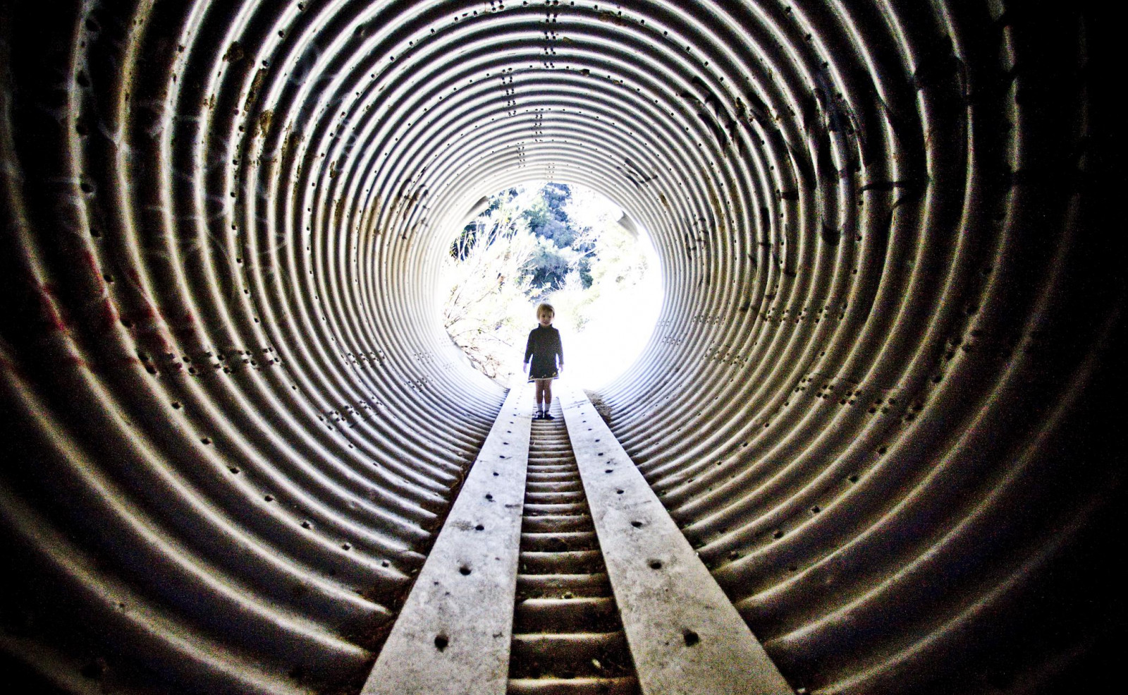 nebe, symetrie, Kalifornie, kruh, Spojené státy americké, tunel, infrastruktura, dítě, 10, kolo, mladý, fav100, fav10, fav20, fav50, fav30, fav40, fav80, fav70, fav25, fav60, Spojené státy, LosAngeles, kate, Spojené státy americké, jižní Kalifornie, angelesnationalforest, Tujunga, bigtujungacanyon, superfave, fav90, stock photography