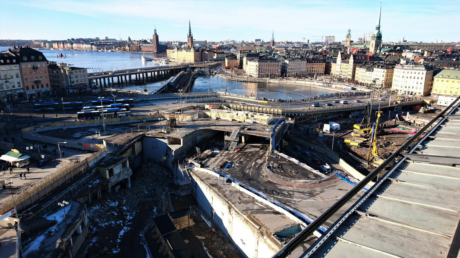 by, bybilledet, vand, bygning, himmel, skyline, bro, konstruktion, Stockholm, Sverige, metropol, Slussen, byområde, hovedstadsområde, luftfotografering, nedrivning, s dermalm, Baustelle, nyaslussen, Rivning, Bygge, fixed link