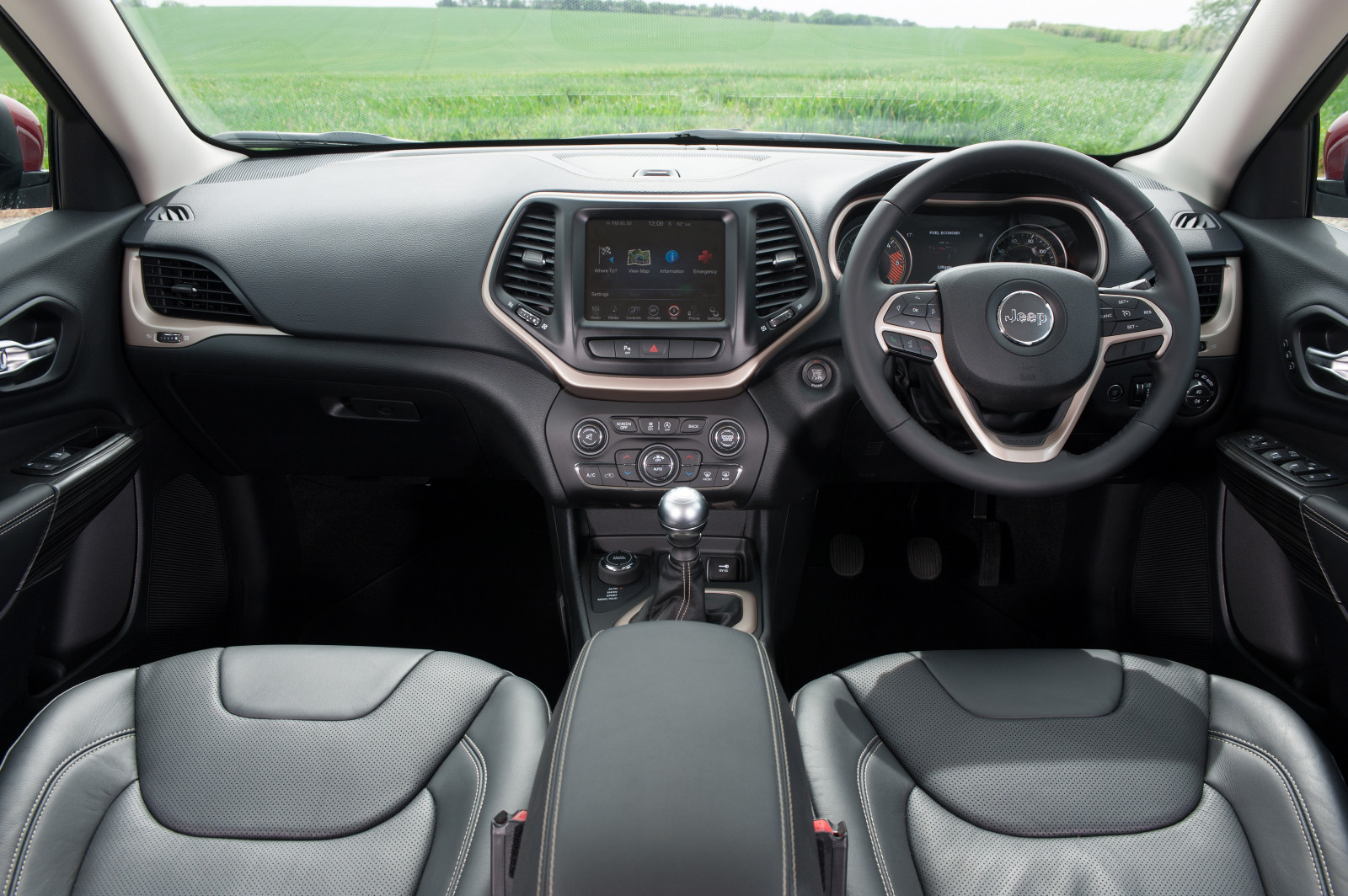 auto, veicolo, camionetta, netcarshow, netcar, immagini di auto, auto foto, 2016, Versione Cherokee UK, veicoli terrestri, esterno automobilistico, marca di automobile, crossover SUV, Sport Utility Vehicle, macchina di utilitaria, Compact SUV, Utility Vehicle Sport MINI, minivan, Mercedes-Benz Classe M