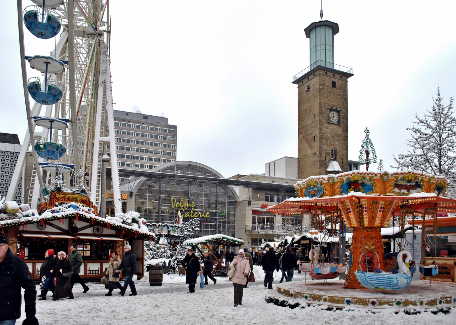 město, veřejný prostor, trh, turistická atrakce, náměstí, zima, zábavní park, sníh, centrum, rekreace, tržiště, náměstí, veletrh, zábavní jízda, metropole