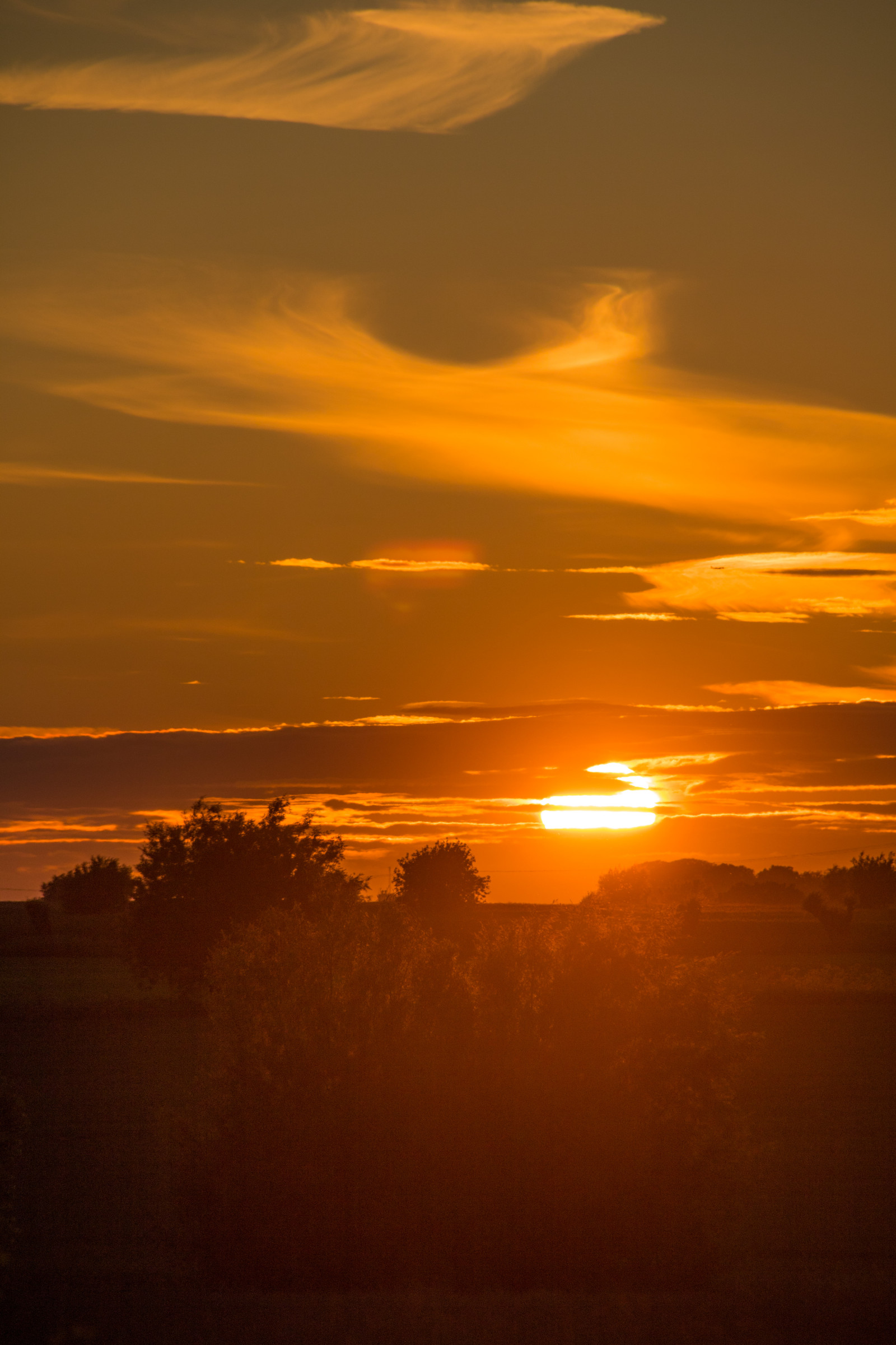 luce del sole, paesaggio, tramonto, mare, riflessione, cielo, Alba, sera, mattina, costa, Sole, orizzonte, atmosfera, crepuscolo, Sol, nube, alba, oceano, ora d'oro, himmel, solnedg ng, campagna, moln, landsbygd, s dersl TT, Landskap, modello canoneos760d exif, geocountry, Marca fotocamera Canon, Geocity, modello di fotocamera canoneos760d, geostate, geolocalizzazione, Lente exif efs18200mmf3556is, exif focalLength 200 millimetri, exif fare canon, exif ISOSPEED 100, apertura exif 90, gyllenetimmen, fenomeno atmosferico, ultimi bagliori, cielo rosso al mattino