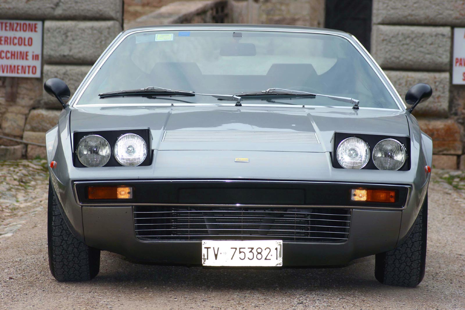 auto, vozidlo, sportovní auto, Ferrari, kupé, výkon auta, Lotus, netcarshow, netcar, obrázky vozidel, photo auto, 2009, 308 GT4, superauto, pozemní vozidla, automobilový exteriér, závodní auto, automobil make, lamborghini Jalpa, lamborghini silueta